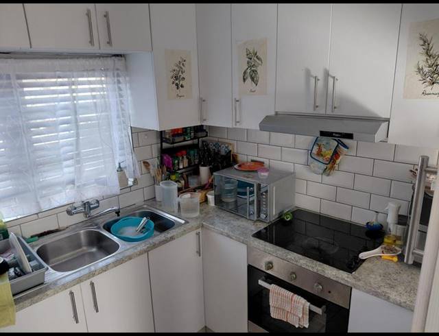 2 BEDROOM TOWNHOUSE FOR SALE IN GOODWOOD ESTATE